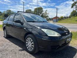 FORD - FOCUS - 2006/2006 - Preta - R$ 21.900,00