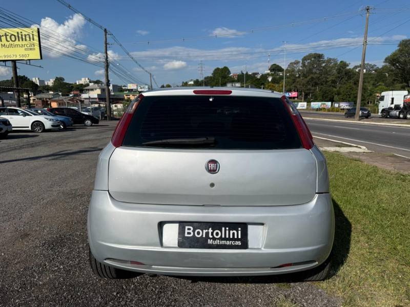 FIAT - PUNTO - 2011/2011 - Prata - R$ 35.900,00