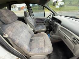 RENAULT - SCÉNIC - 2001/2001 - Branca - R$ 14.900,00