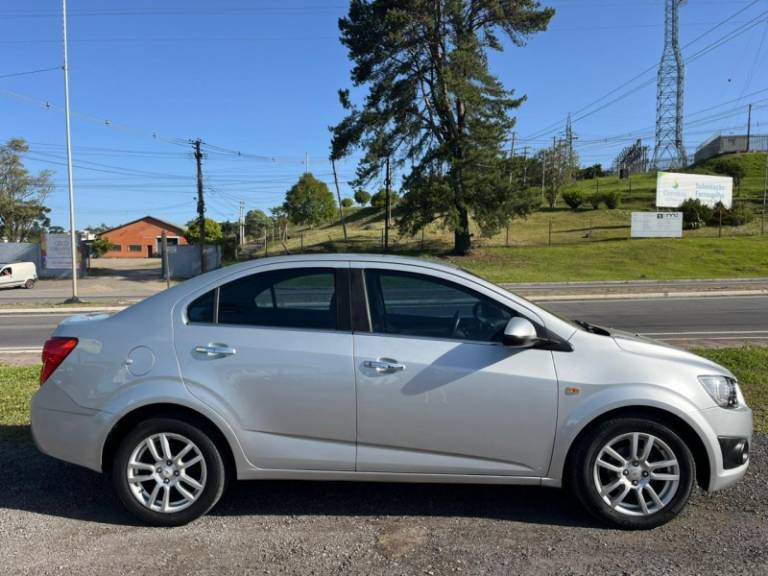 CHEVROLET - SONIC - 2012/2013 - Prata - Sob Consulta