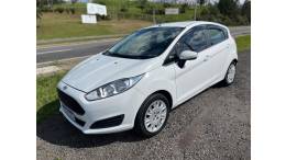 FORD - FIESTA - 2015/2016 - Branca - R$ 46.900,00