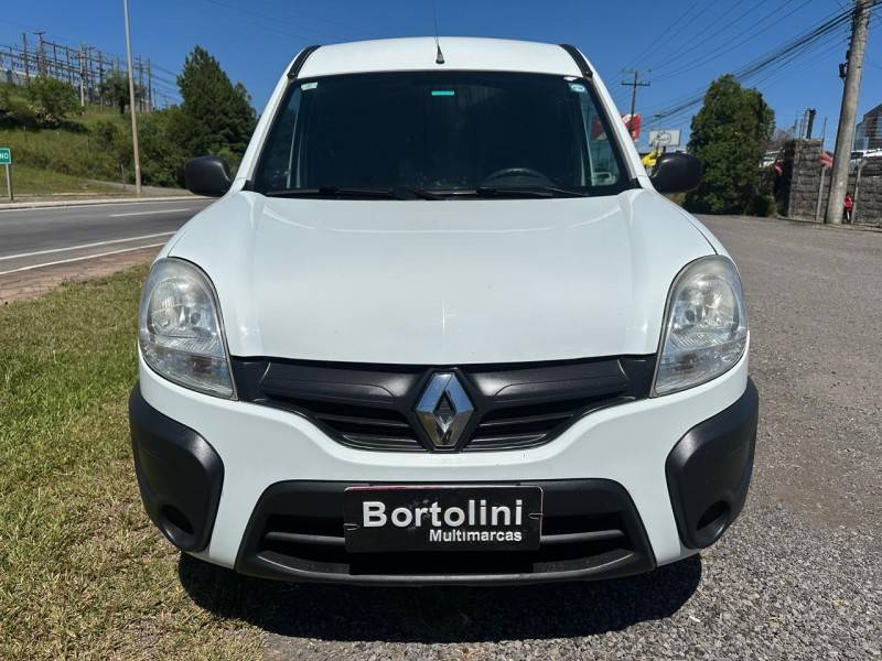RENAULT - KANGOO - 2014/2015 - Branca - R$ 46.900,00