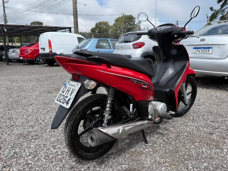 HONDA - BIZ 125 - 2016/2016 - Vermelha - R$ 13.900,00