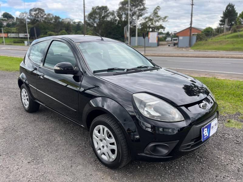 FORD - KA - 2012/2013 - Preta - R$ 24.900,00