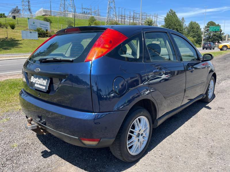 FORD - FOCUS - 2001/2001 - Azul - R$ 18.000,00
