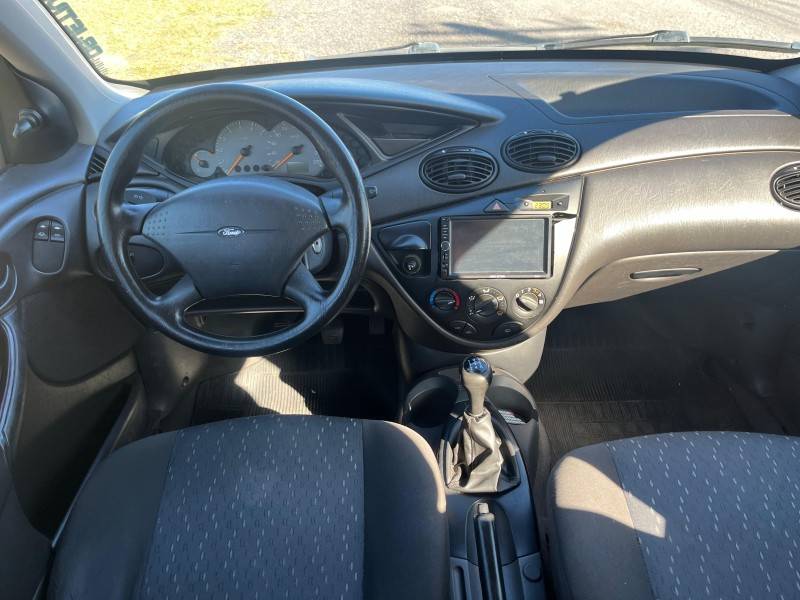 FORD - FOCUS - 2005/2005 - Prata - R$ 20.900,00