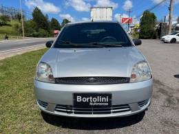 FORD - FIESTA - 2004/2005 - Prata - R$ 19.900,00