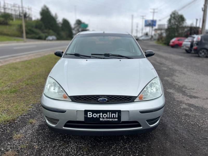 FORD - FOCUS - 2007/2007 - Prata - R$ 22.900,00