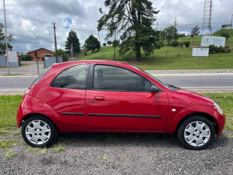 FORD - KA - 2002/2002 - Vermelha - R$ 13.900,00