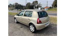 RENAULT - CLIO - 2013/2014 - Bege - R$ 29.900,00