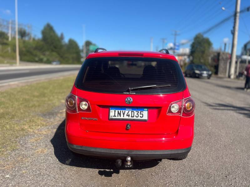 VOLKSWAGEN - SPACEFOX - 2007/2008 - Vermelha - R$ 32.900,00