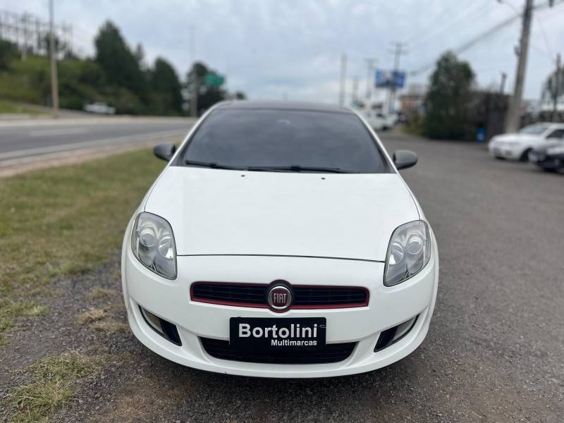 FIAT - BRAVO - 2014/2014 - Branca - R$ 42.900,00