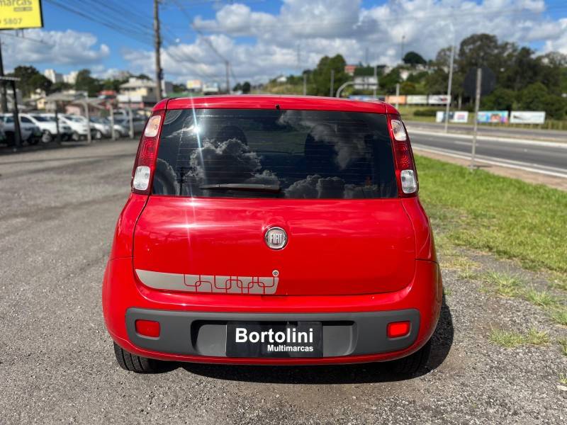 FIAT - UNO - 2011/2012 - Vermelha - R$ 31.000,00