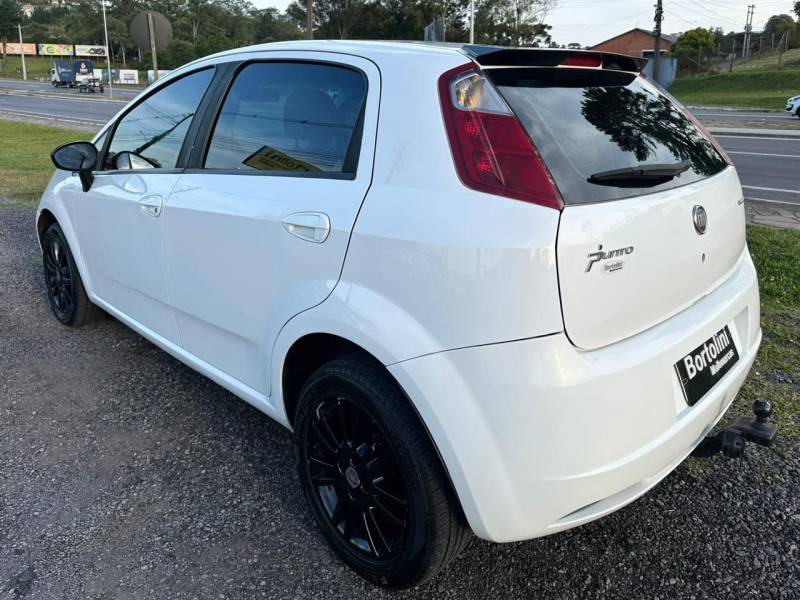 FIAT - PUNTO - 2011/2012 - Branca - R$ 35.900,00