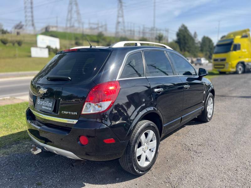 CHEVROLET - CAPTIVA - 2010/2010 - Preta - R$ 35.900,00