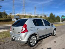 RENAULT - SANDERO - 2010/2011 - Prata - R$ 30.900,00