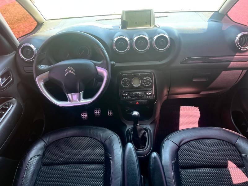 CITROËN - C3 AIRCROSS - 2011/2012 - Prata - R$ 36.900,00