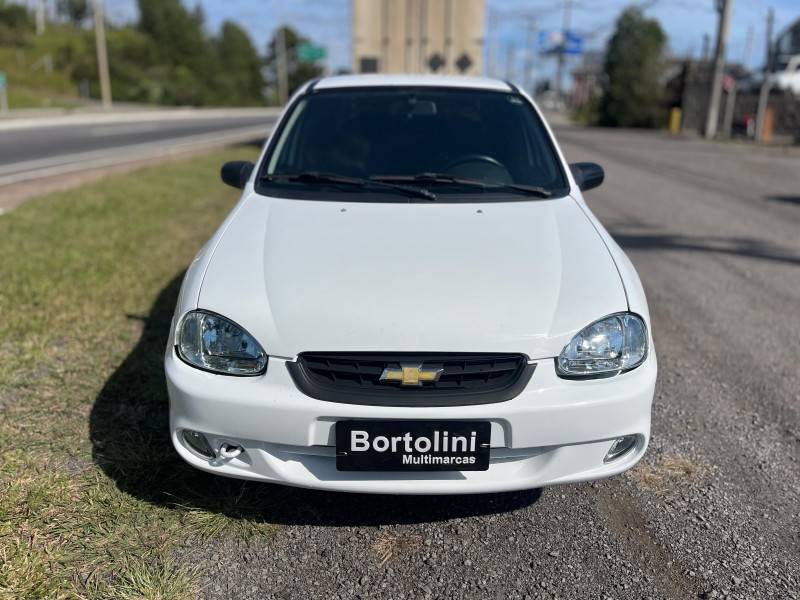 CHEVROLET - CLASSIC - 2004/2005 - Branca - R$ 17.900,00