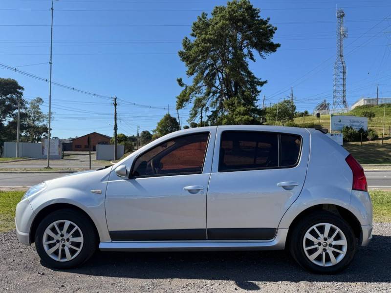 RENAULT - SANDERO - 2009/2009 - Prata - R$ 28.900,00