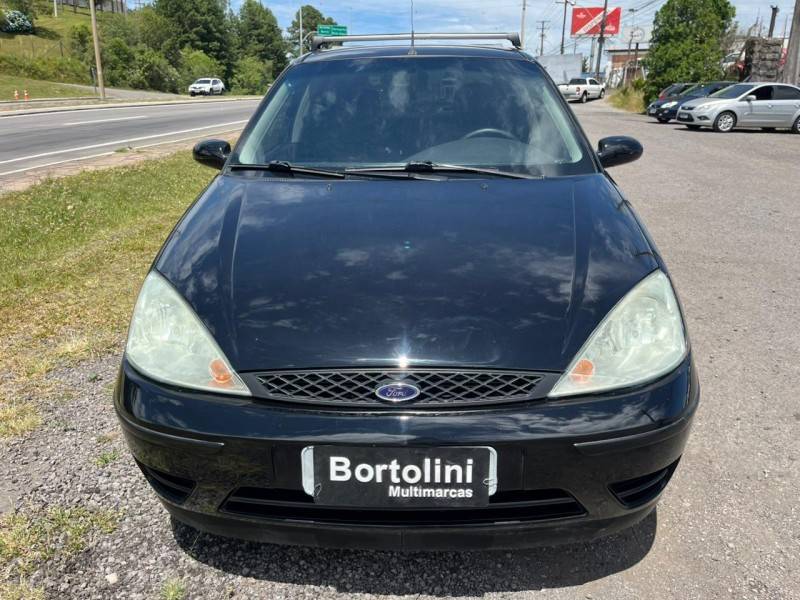 FORD - FOCUS - 2006/2006 - Preta - R$ 21.900,00