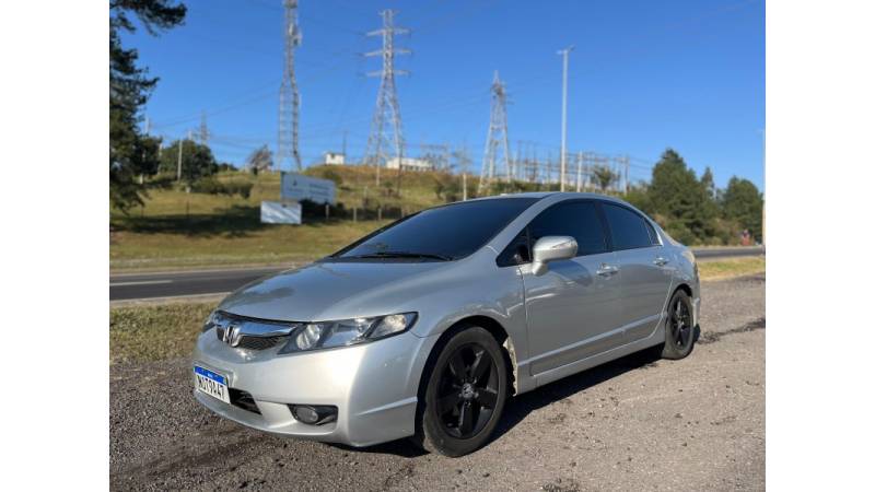 HONDA - CIVIC - 2010/2011 - Prata - R$ 52.900,00