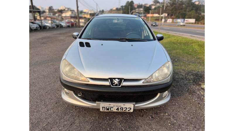 PEUGEOT - 206 - 2008/2008 - Prata - R$ 16.000,00