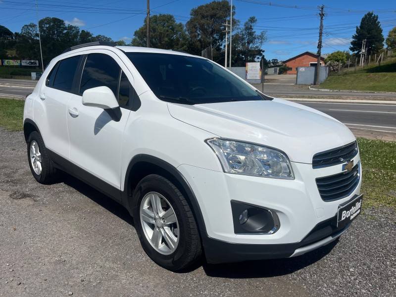 CHEVROLET - TRACKER - 2016/2016 - Branca - R$ 71.900,00