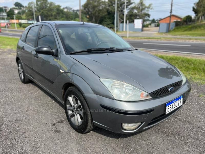 FORD - FOCUS - 2008/2008 - Cinza - R$ 26.900,00