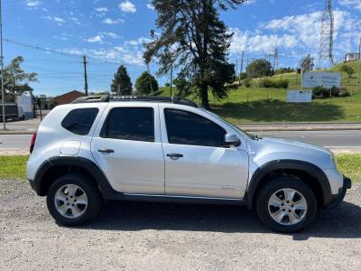 RENAULT - DUSTER - 2019/2020 - Prata - R$ 73.900,00