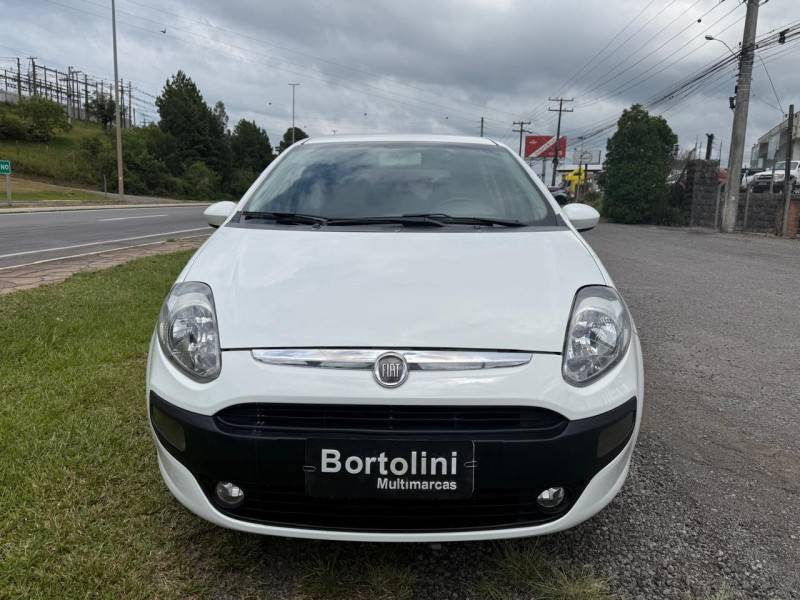 FIAT - PUNTO - 2012/2013 - Branca - R$ 41.900,00