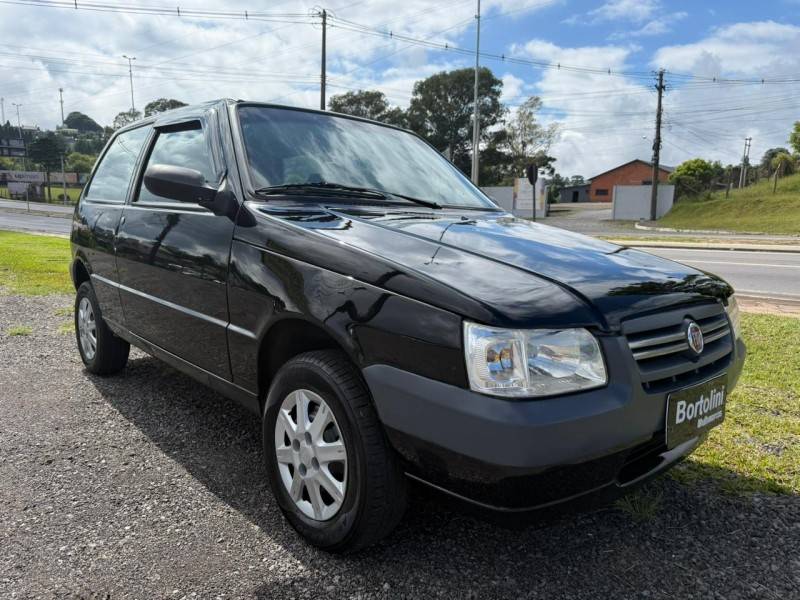 FIAT - UNO - 2009/2010 - Preta - R$ 18.900,00