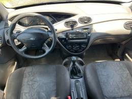 FORD - FOCUS - 2001/2001 - Azul - R$ 18.000,00