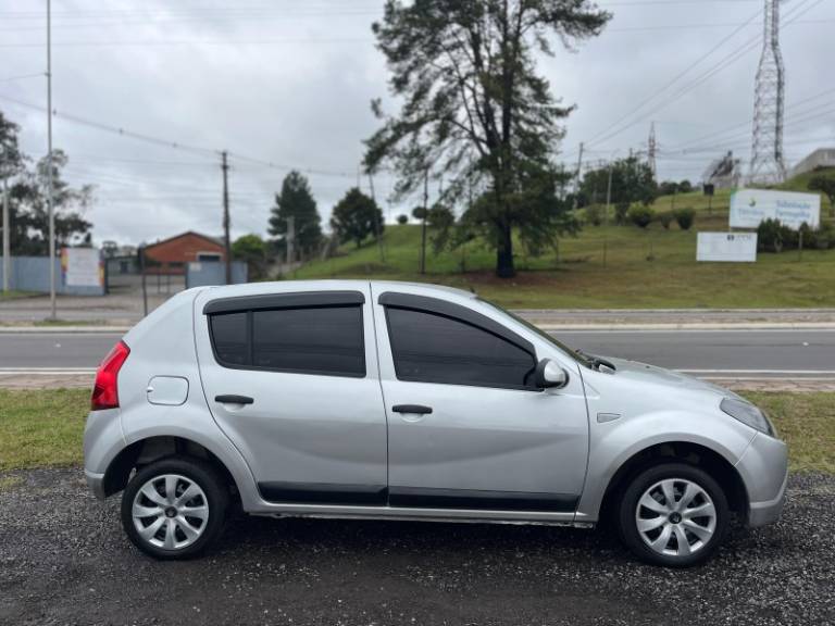 RENAULT - SANDERO - 2010/2011 - Prata - R$ 27.900,00