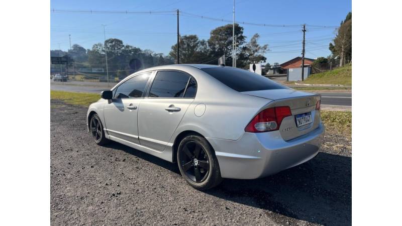 HONDA - CIVIC - 2010/2011 - Prata - R$ 52.900,00