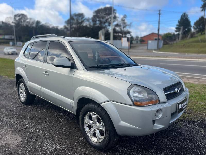 HYUNDAI - TUCSON - 2011/2012 - Prata - R$ 42.900,00