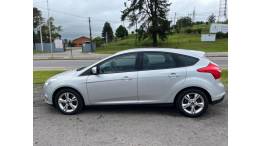 FORD - FOCUS - 2014/2015 - Prata - R$ 53.900,00