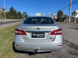 NISSAN - SENTRA - 2013/2014 - Prata - R$ 45.900,00