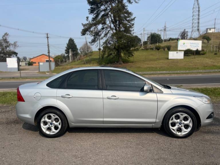 FORD - FOCUS - 2012/2012 - Prata - R$ 42.900,00