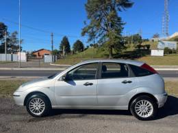 FORD - FOCUS - 2005/2005 - Prata - R$ 20.900,00