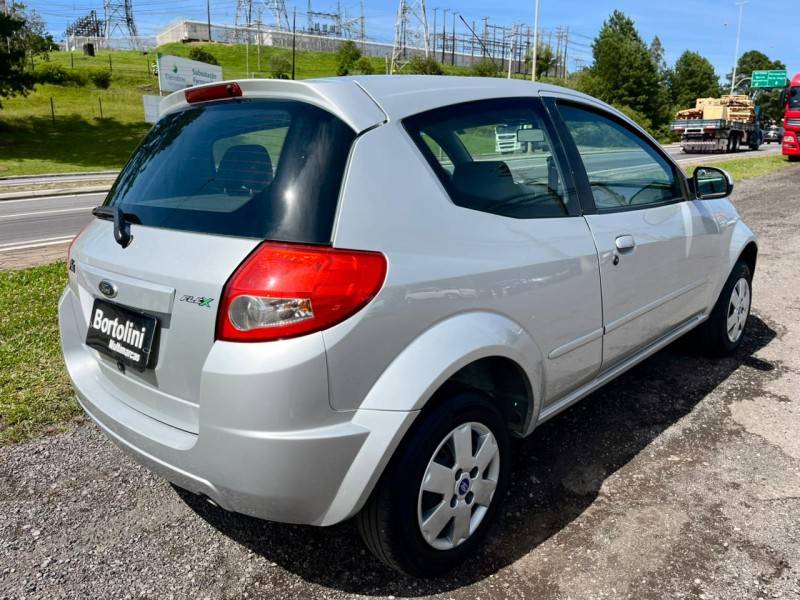 FORD - KA - 2009/2009 - Prata - R$ 21.900,00