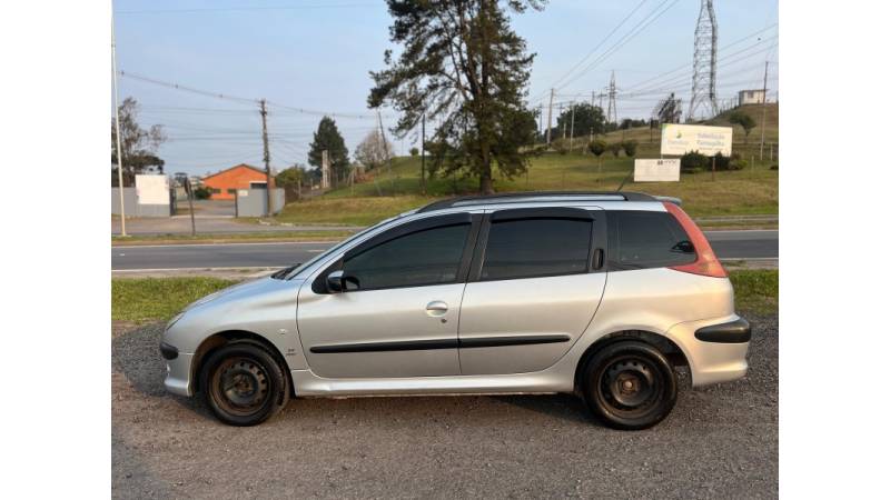 PEUGEOT - 206 - 2008/2008 - Prata - R$ 16.000,00