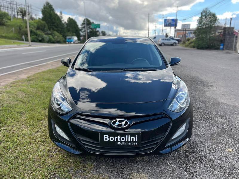 HYUNDAI - I30 - 2012/2013 - Preta - R$ 56.900,00