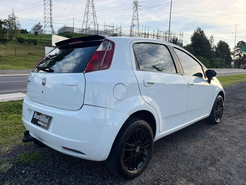 FIAT - PUNTO - 2011/2012 - Branca - R$ 35.900,00