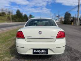 FIAT - LINEA - 2013/2014 - Branca - R$ 35.900,00