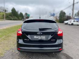 FORD - FOCUS - 2013/2014 - Preta - R$ 49.900,00