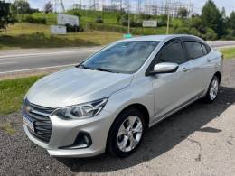 CHEVROLET - ONIX - 2022/2023 - Prata - R$ 82.900,00