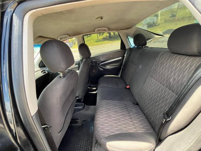 FORD - FOCUS - 2006/2006 - Preta - R$ 21.900,00