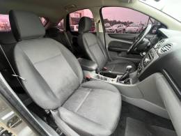 FORD - FOCUS - 2012/2013 - Cinza - R$ 44.900,00