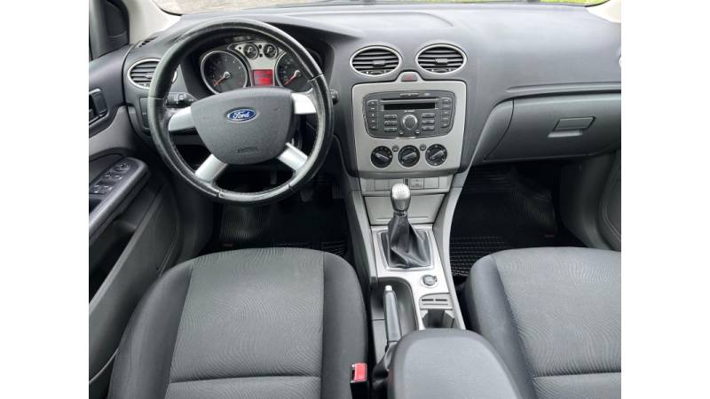 FORD - FOCUS - 2012/2013 - Prata - R$ 39.900,00