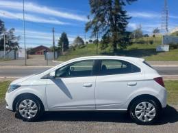 CHEVROLET - ONIX - 2013/2014 - Branca - R$ 47.900,00